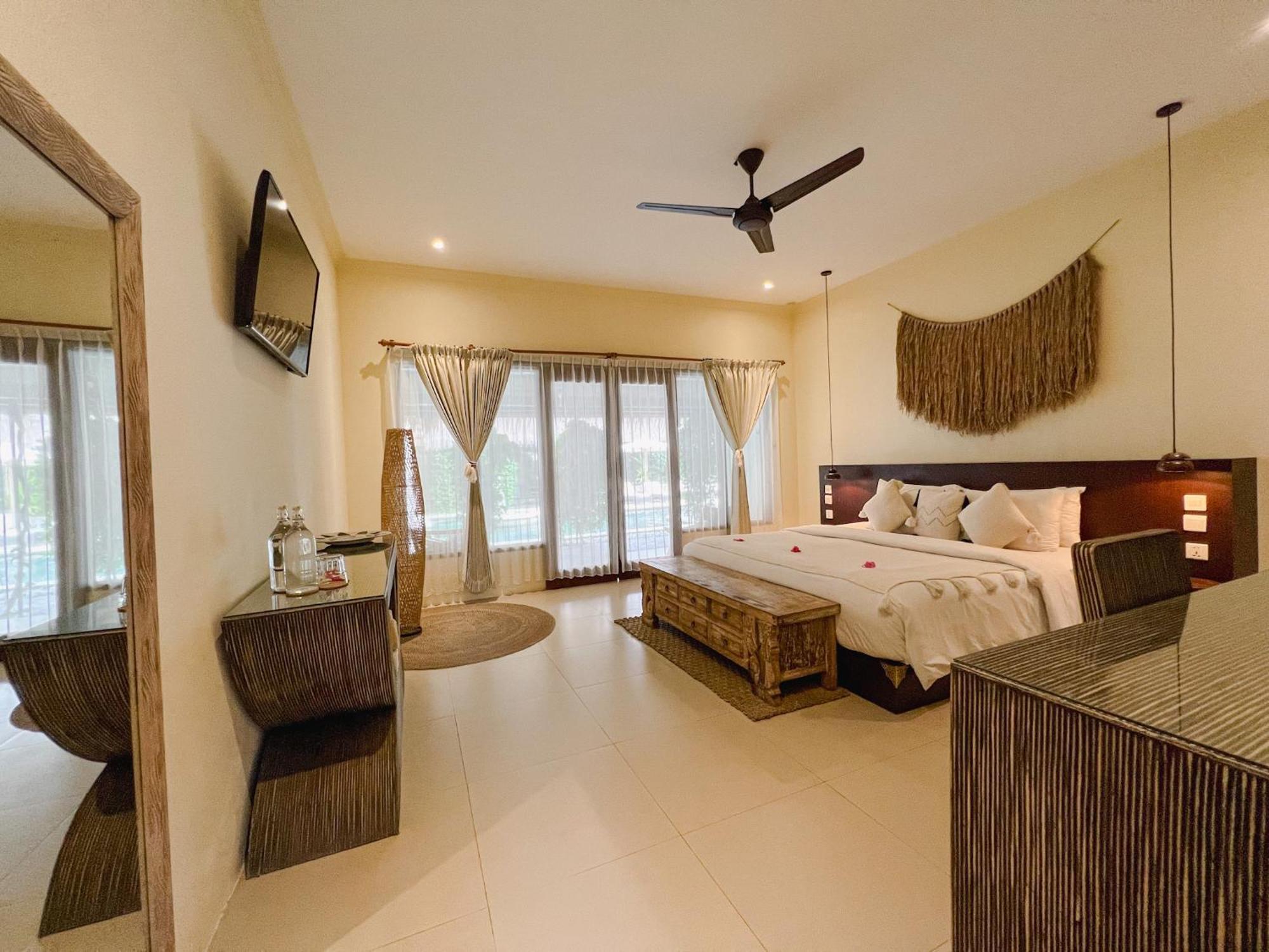 Rascals Hotel